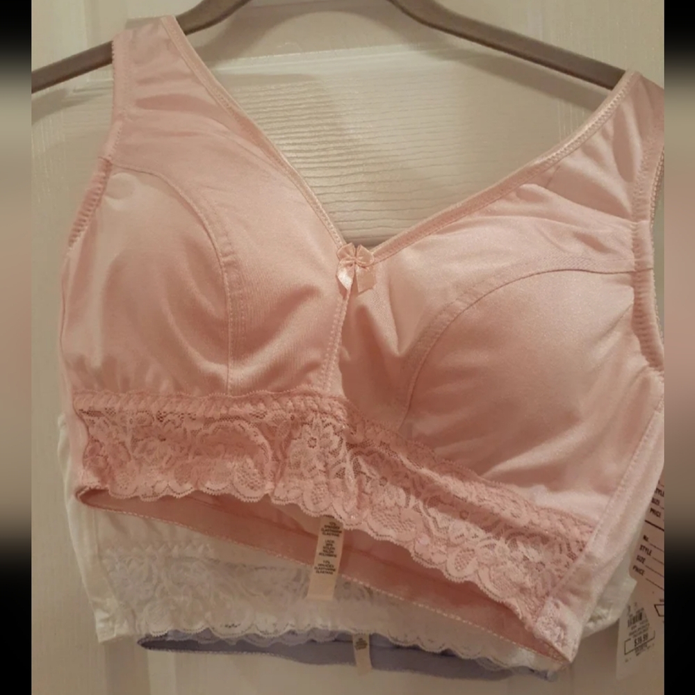 3 Rhonda Shear Bras